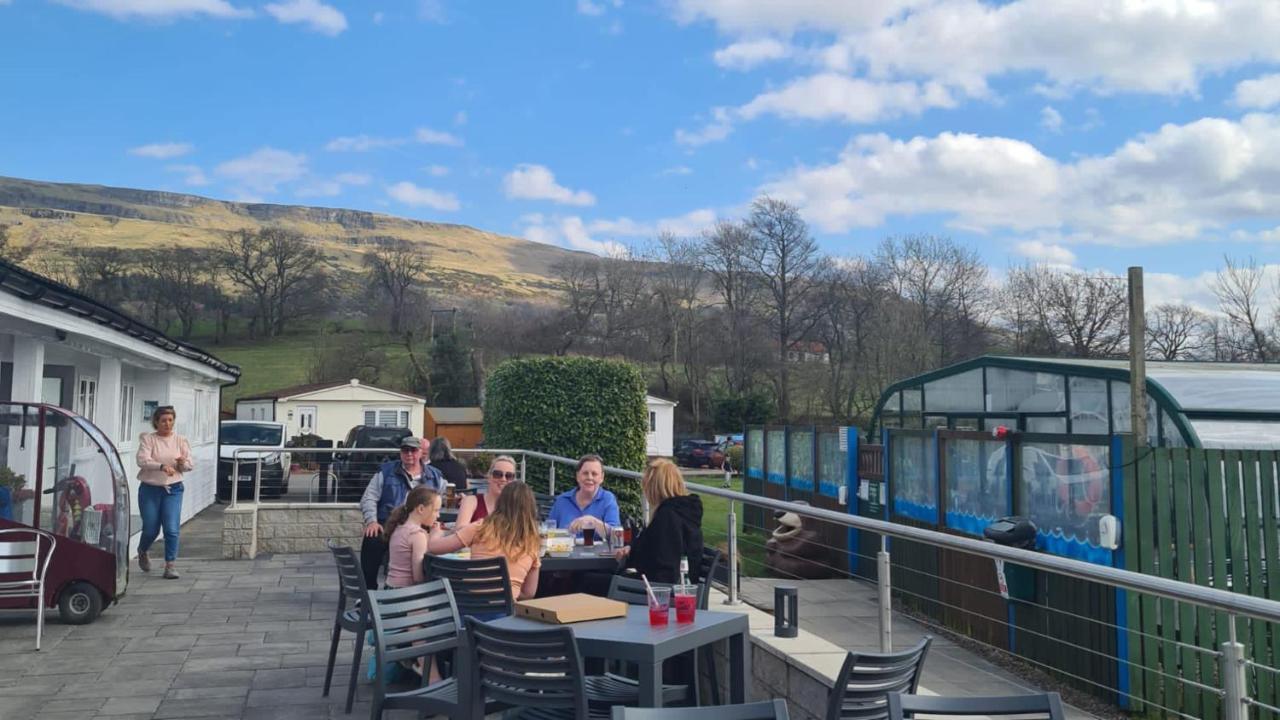 Campsie Glen Holiday Park Fintry Екстериор снимка