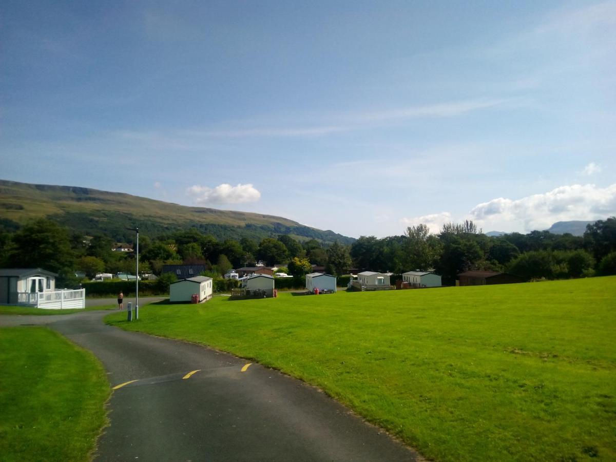 Campsie Glen Holiday Park Fintry Екстериор снимка