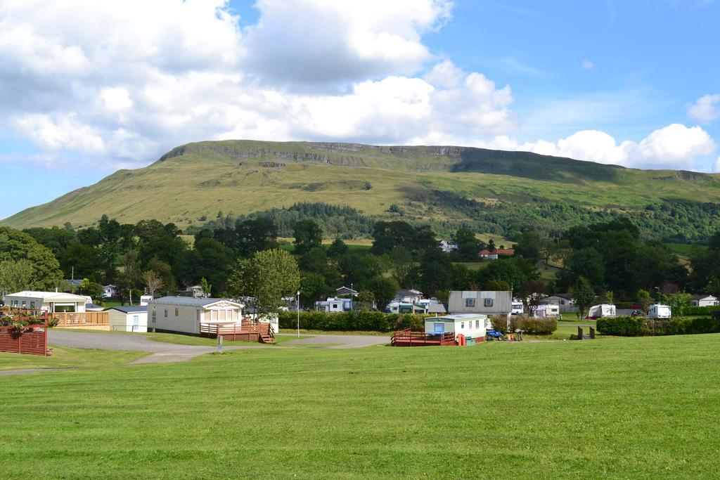 Campsie Glen Holiday Park Fintry Екстериор снимка